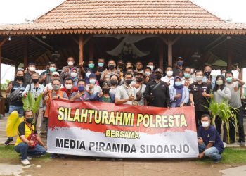 Jalin Sinergitas Awak Media, Polresta Sidoarjo Gelar Ngopi Bareng Piramida