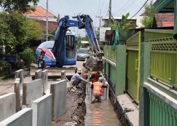 Bupati Gus Muhdlor Kebut Proyek Betonisasi di Sejumlah Ruas Jalan Kabupaten