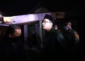 Bupati Gus Muhdlor Bantu Perbaiki 23 Rumah Korban Puting Beliung