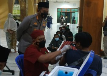 Polresta Sidoarjo Gencarkan Vaksinasi Booster Jamaah Shalat Tarawih