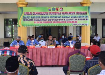 Inginkan Pilkades Serentak Aman, Kapolresta Sidoarjo Cangkrukan Kamtibmas Keliling Desa