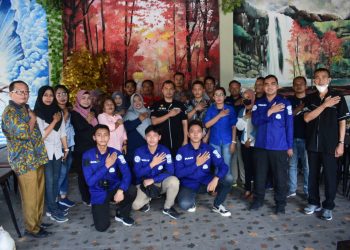 Jelang Pilkades, Humas Polresta Sidoarjo Ngopi Bareng Netizen