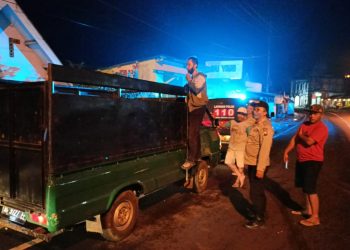 Polsek Kasembon Lakukan Imbangan Penyekatan Lalu Lintas Hewan Ternak