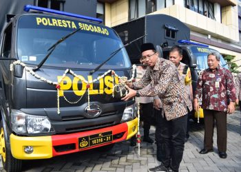 Amankan Pilkades, Polresta Sidoarjo Terima Dua Truk Operasional dari Bupati Gus Muhdlor