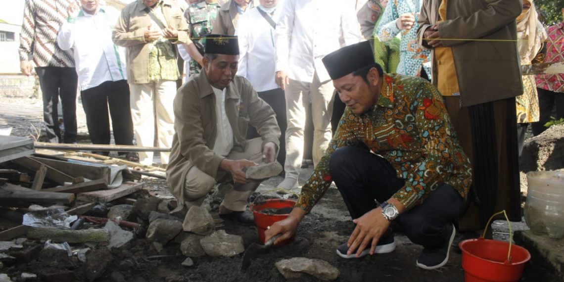 MINU Jabon Dapat Hibah Rp 150 Juta dari Pemkab, Wabup Subandi Sumbang Rp 20 Juta