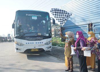 Istri Wabup Subandi Berangkatkan Pengenalan Lingkungan SLB Gedangan