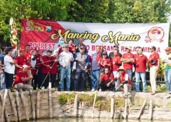 HUT Bhayangkara ke 76, Kapolresta Sidoarjo Ajak Wartawan Lomba Mancing Mania