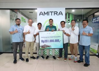 AMITRA dan Asuransi Astra Syariah Bangun Masjid di Flores Timur