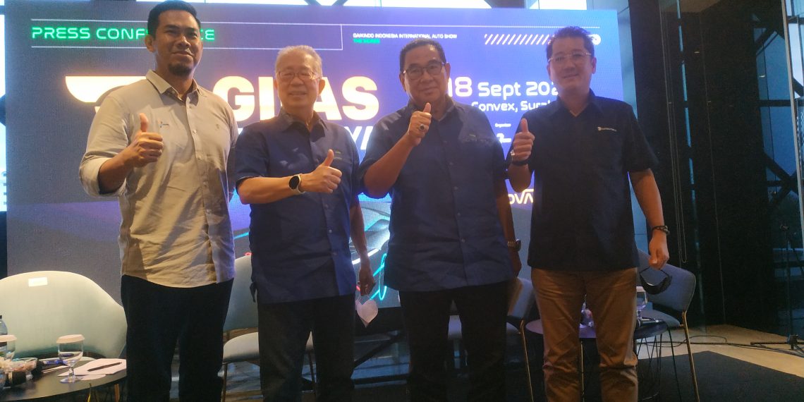 GIIAS The Series Surabaya Layani Pengunjung Menjajal Mobil Teknologi Terbaru