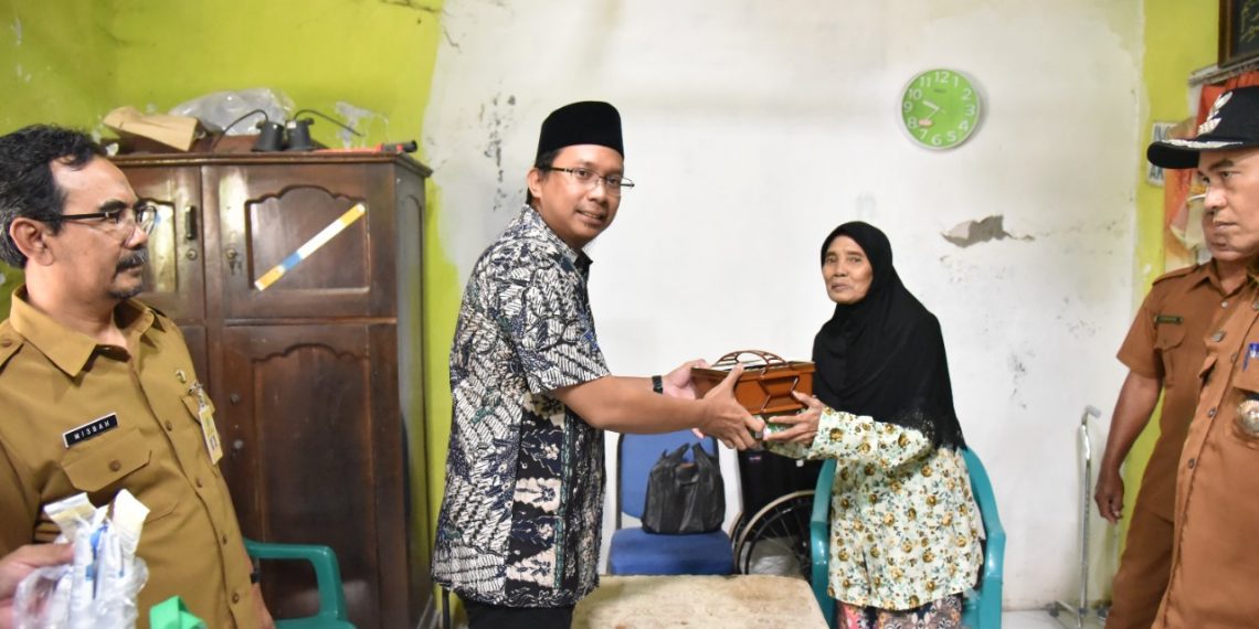 Bupati Gus Muhdlor Realisasikan Bantuan Makan Gratis Bagi Warga Miskin Sidoarjo