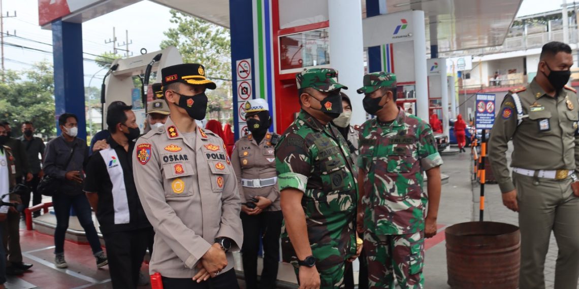 Sidak SPBU, Kapolres dan Dandim Pastikan Stok dan Distribusi BBM di Kota Batu Aman