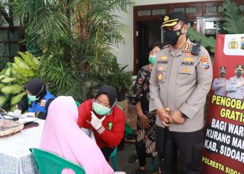 Polresta Sidoarjo Gelar Pengobatan Gratis di Kampung Padat Penduduk