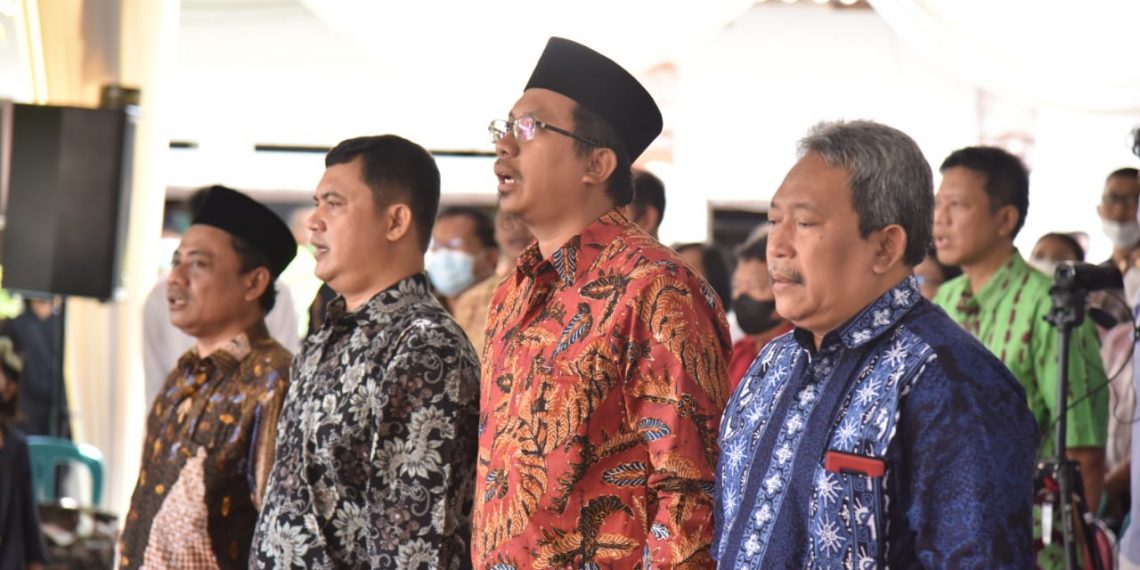 Bupati Gus Muhdlor Apresiasi Jemaat GKJW Dukung Pembangunan FR Waru