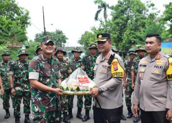 Sambut HUT TNI KE-77, Kapolresta Sidoarjo Lakukan Kunjungan Sinergitas Kamtibmas