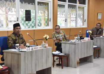Jadi Mentor Peserta Diklatpim II, Bupati Gus Muhdlor Minta Kepala OPD Harus Lebih Berkualitas