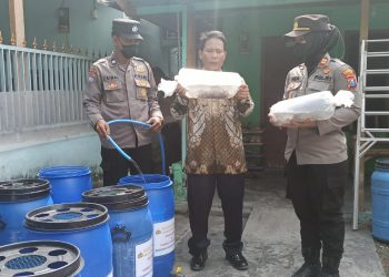 Polisi Gandeng Perangkat Desa Gagas Budidaya Ikan Lele Dalam Ember