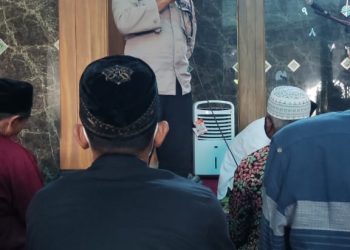 Safari Jumat, Kapolsek Balongbendo Sampaikan Pesan Kamtibmas ke Jamaah
