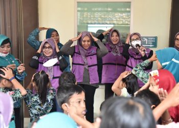 TP-PKK Sidoarjo Bantu Pulihkan Psikis Anak-anak Korban Puting Beliung