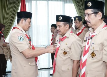 Kakak Subandi Lantik Pengurus  Kwartir Pramuka Ranting Sukodono