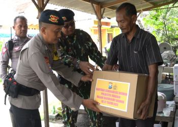 Eks Brimob Polresta Sidoarjo Bantu Sembako Korban Kanjuruhan