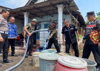 Polisi Sidoarjo Peduli Air Bersih Bagi Masyarakat