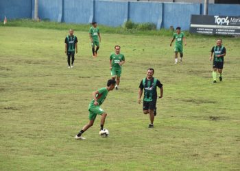 Jalin Sinergitas, Korem 084/BJ Gelar Olah Raga Bersama dengan PWI Jatim