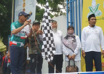 Semarak Pra Muktamar Muhammadiyah, Bupati Sidoarjo Gus Muhdlor Gowes Bareng Ribuan Warga