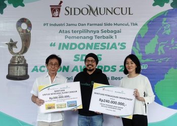Sido Muncul Salurkan Pengadaan Mikroskop dan Bantuan ke Korban Gempa Cianjur