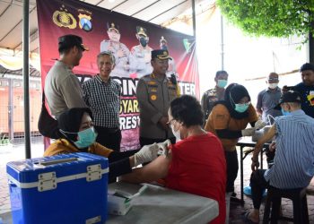 Polresta Sidoarjo Gencarkan Layanan Vaksinasi Covid-19 di Gereja