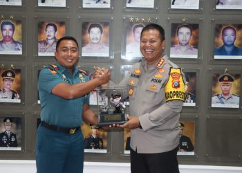 Jaga Soliditas, Komandan Brigif 2 Marinir Kunjungi Kapolresta Sidoarjo