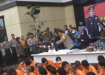 Kapolresta Sidoarjo Ungkap Kasus Tahun 2022 dan Musnahkan BB Kejahatan