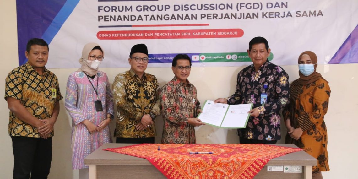 Disdukcapil Teken Kerjasama dengan DWP Kabupaten Sidoarjo dan 11 RS Swasta