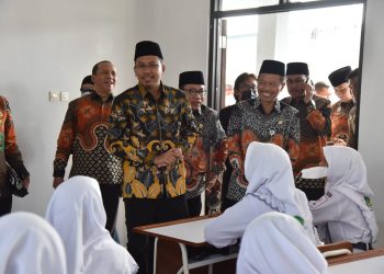 Bupati Sidoarjo Resmikan SMPN 2 Tulangan