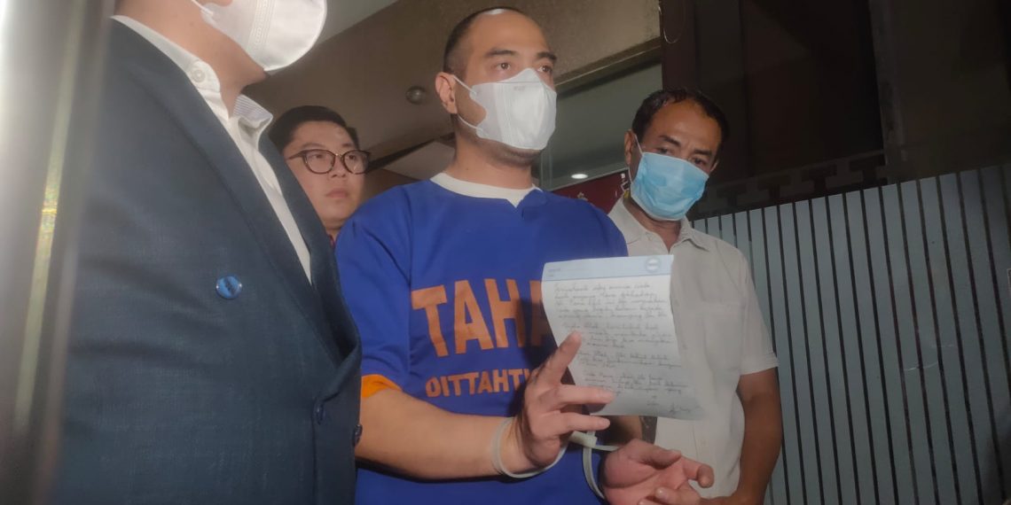 Ferry Kirim Surat Cinta Sebelum Dijebloskan ke Tahanan