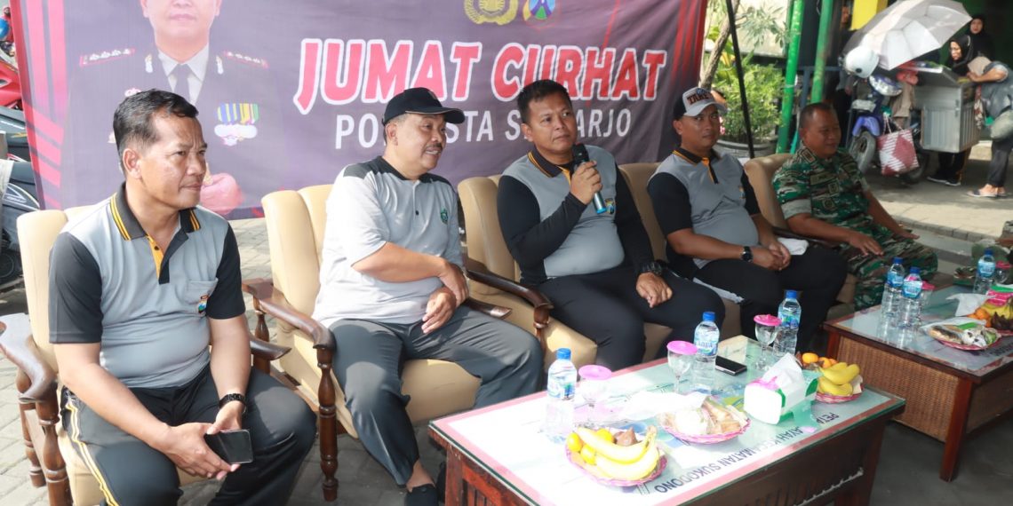 Kapolresta Sidoarjo Jumat Curhat di Pasar Sukodono