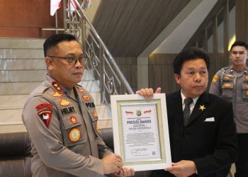 Kapolda Gorontalo Terima Penghargaan Presisi Award dari Lemkapi