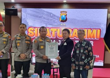 Beri Layanan Publik Terbaik ke Masyarakat, Lemkapi Anugerahi Penghargaan Presisi Award ke Polda Jatim