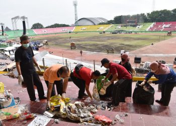 Bupati Sidoarjo Kerahkan ASN Kerja Bakti Bersihkan Sampah Pasca Resepsi 1 Abad NU