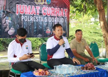 Jumat Curhat dengan Masyarakat di Pasar Sono