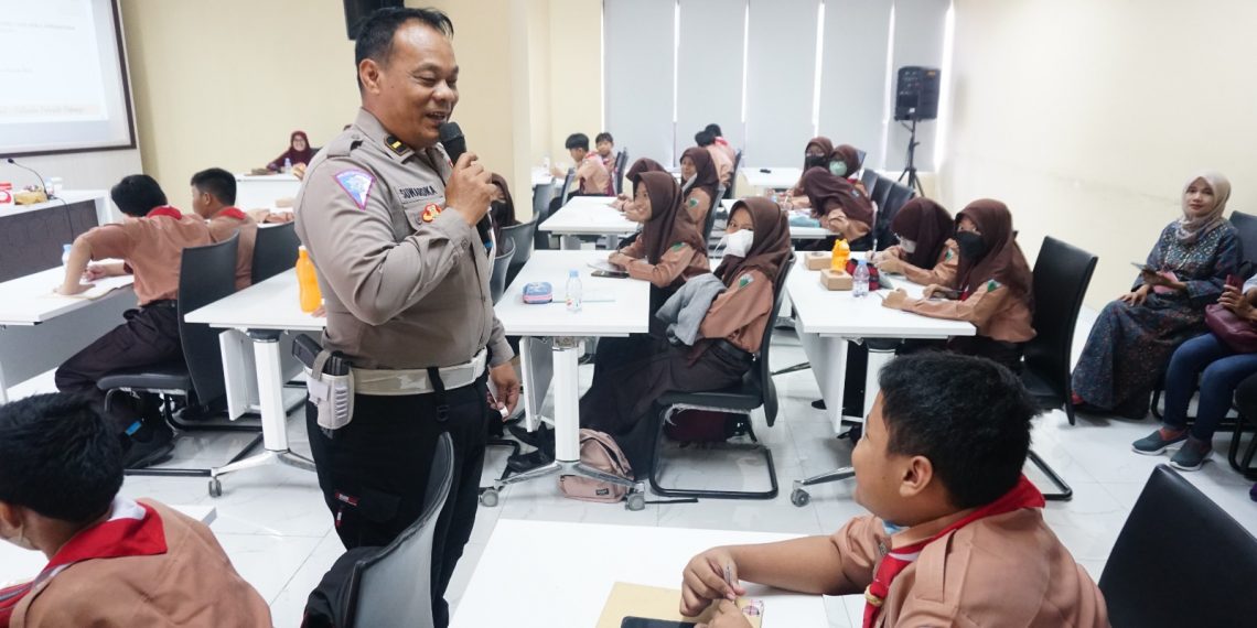 Kelas Inspirasi Pelajar di Polresta Sidoarjo