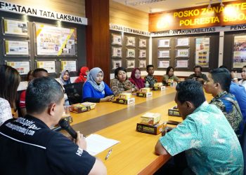 Humas Polresta Sidoarjo Kumpulkan Netizen Tangkal Info Hoaks