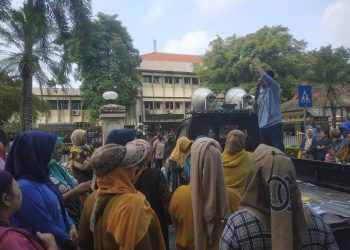 Pedagang Pasar Larangan Demo Bupati Gus Muhdlor, Pemkab Sidoarjo Kaji Ulang Relokasi Pedagang