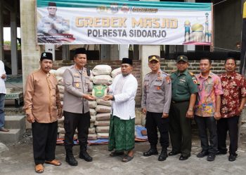 Kapolresta Sidoarjo Bantu Pembangunan Masjid  Desa Seketi Balongbendo