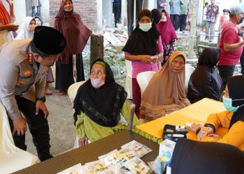 Kapolresta Sidoarjo Peduli Sosial dan Kesehatan di Sambibulu