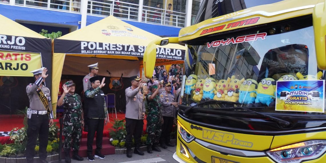 Polresta Sidoarjo Berangkatkan 10 Bus Mudik Bareng Gratis