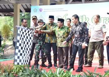Bupati Gus Muhdlor Berangkatkan 1.450 Orang Warga Sidoarjo Mudik Gratis