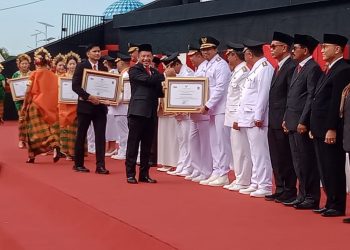 Sidoarjo Raih Penghargaan Pemda Berkinerja Terbaik Nasional dari Kemendagri