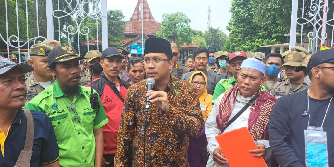 Didemo Penguyuban TPST, Gus Muhdlor Revisi Perbup Tarif Sampah