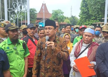 Didemo Penguyuban TPST, Gus Muhdlor Revisi Perbup Tarif Sampah