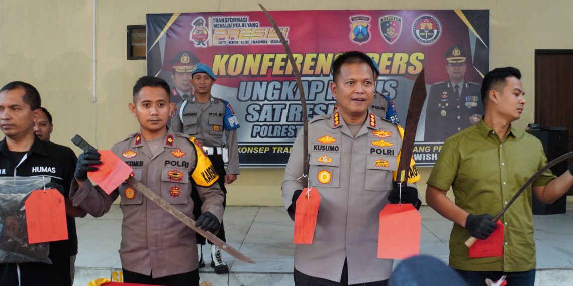 Polisi Ringkus 10 Pelaku Pengeroyokan Pemuda di Sepande